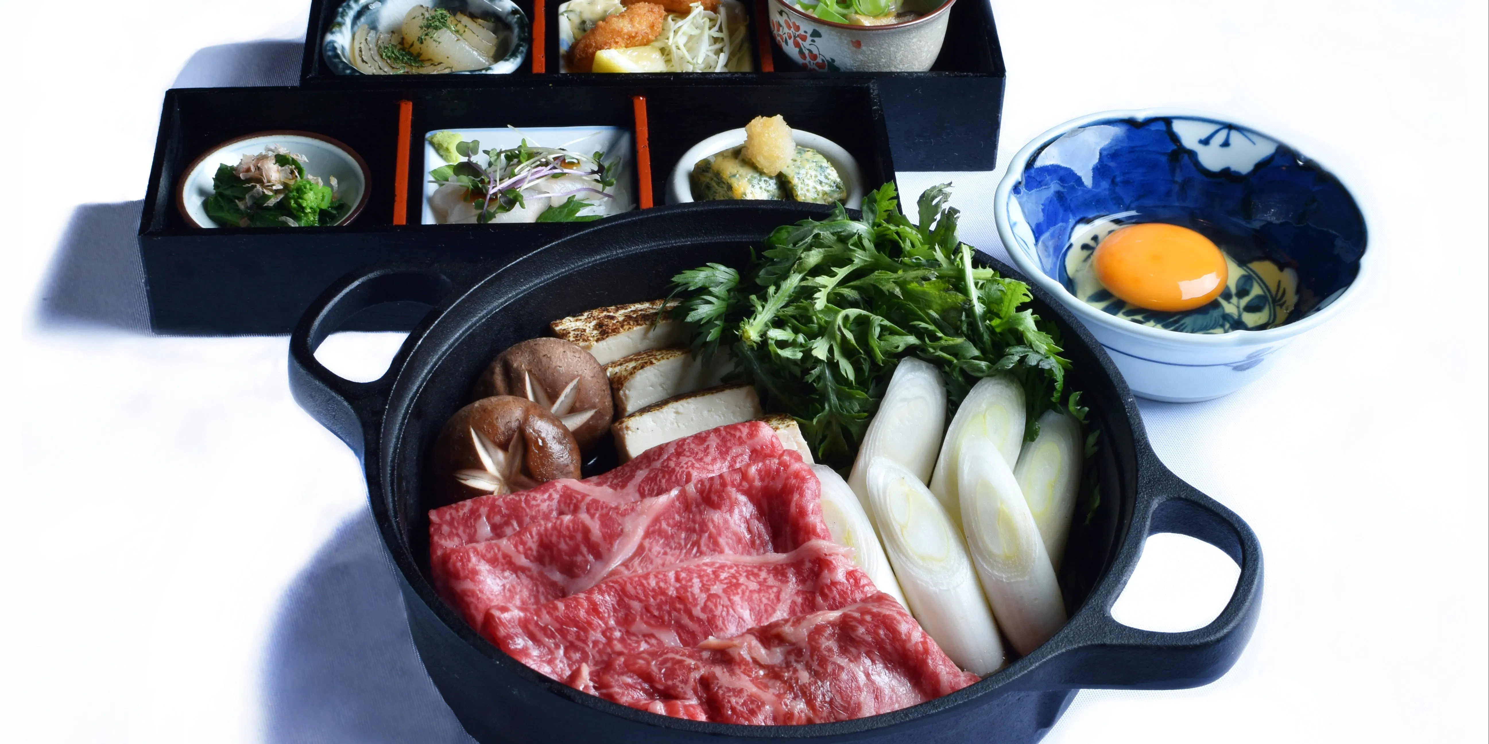 【すき焼き】鉄板処の特撰黒毛和牛を堪能!〆にはお好み焼きまで!全5品 お1人様~OK!