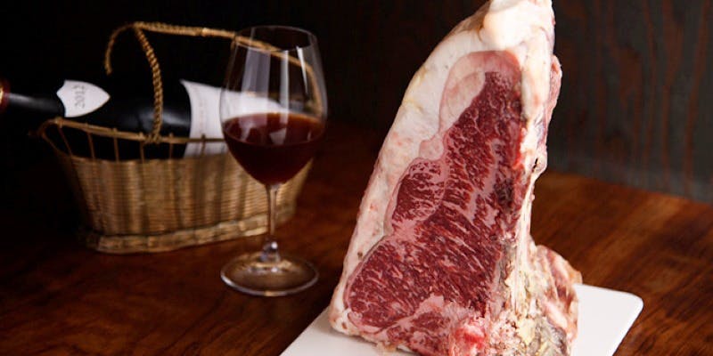 Dry Aging Beef (Wagyu) Aged Black Hair Wagyu: 14,300 yen (100g) / 18,700 yen (200g) / 23,100 yen (300g) + Brand Pork + Foie Gras