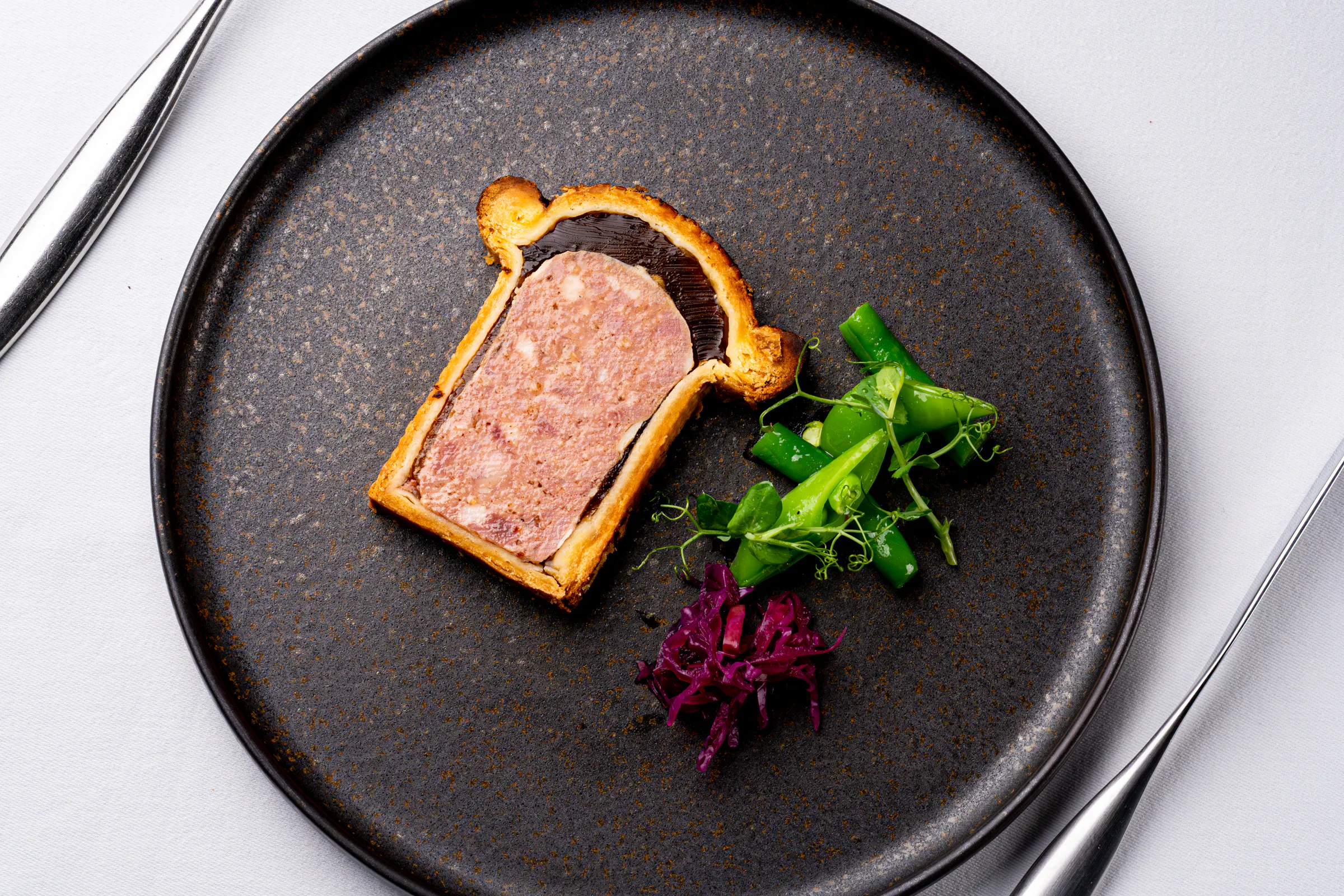 ◆MENU l'intemporel 8品前後的簡短套餐【晚餐】