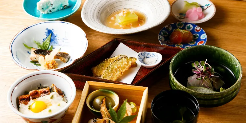 【昼会席】选用时令食材制作的套餐