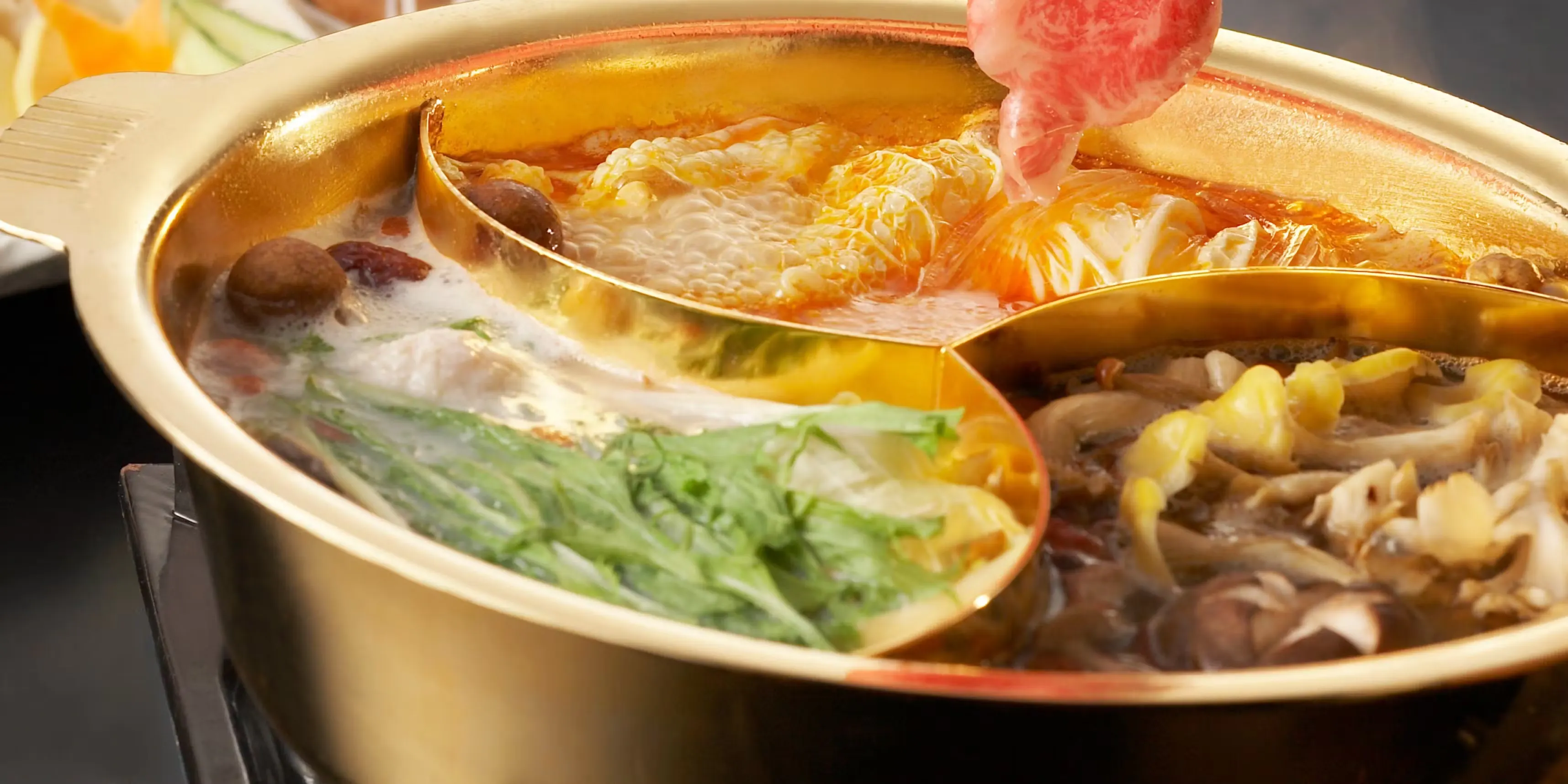 【特選和牛＆ラム肉食べ放題】特選和牛肩バラ、特撰ラム肉、肉6種お替り自由、厳選野菜11種盛充実　全24品
