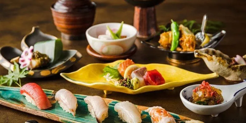 [Keyaki] Enjoy a full-course Japanese meal with nine dishes featuring seasonal fresh fish and ingredients.