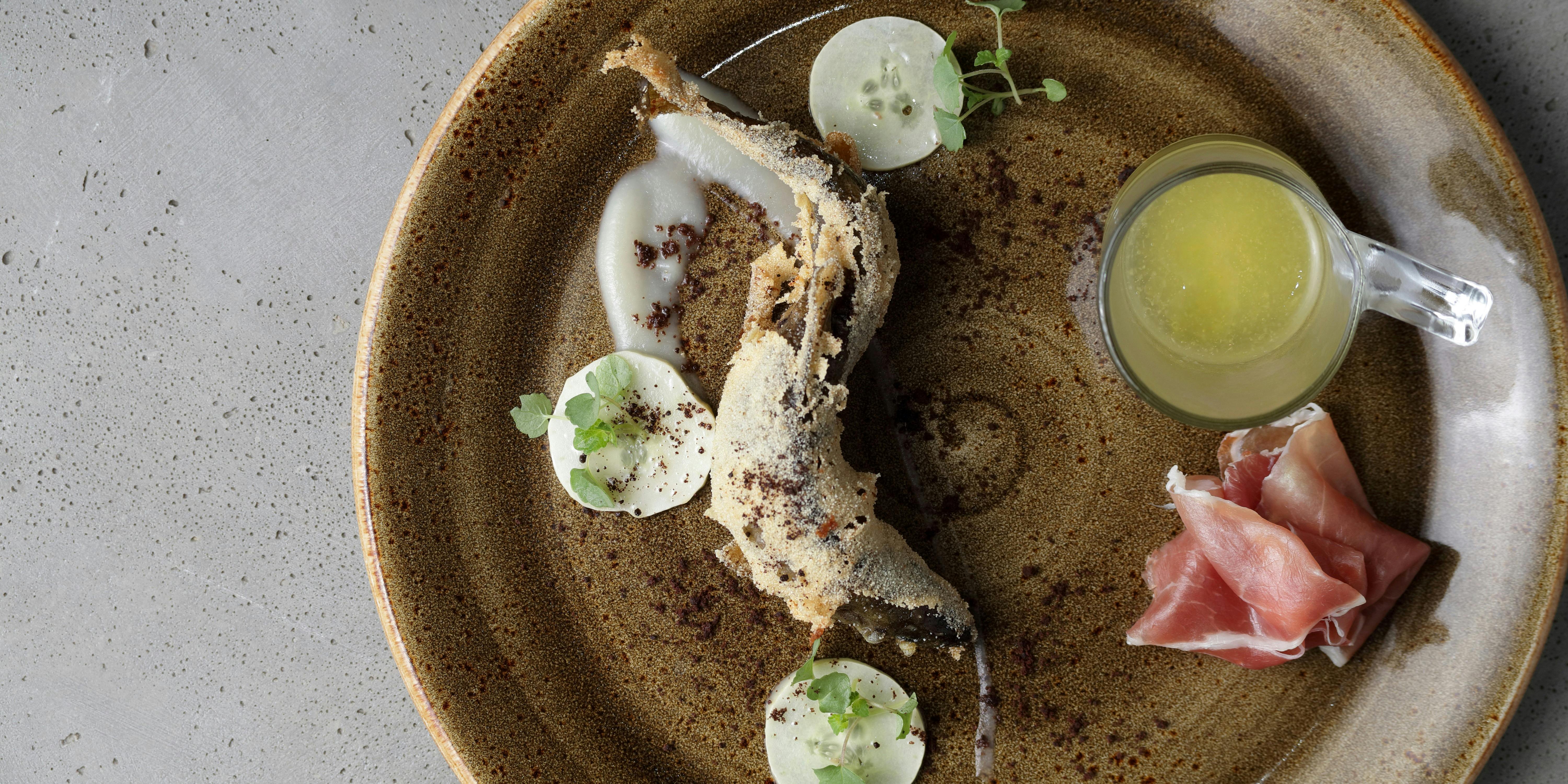 From 6/1 to 7/31, the 10th Anniversary Dinner Course: a luxurious 12-course menu featuring premium ingredients such as hamo, ayu, and abalone