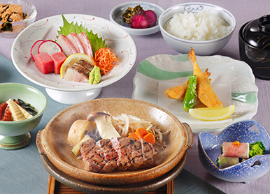 【黑毛和牛陶板燒牛排迷你懷石料理】品味比平日稍微奢華的時刻
