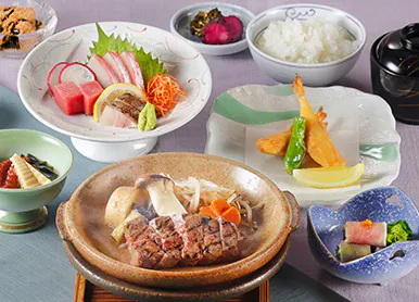 【黑毛和牛陶板燒牛排迷你懷石料理】品味比平日稍微奢華的時刻