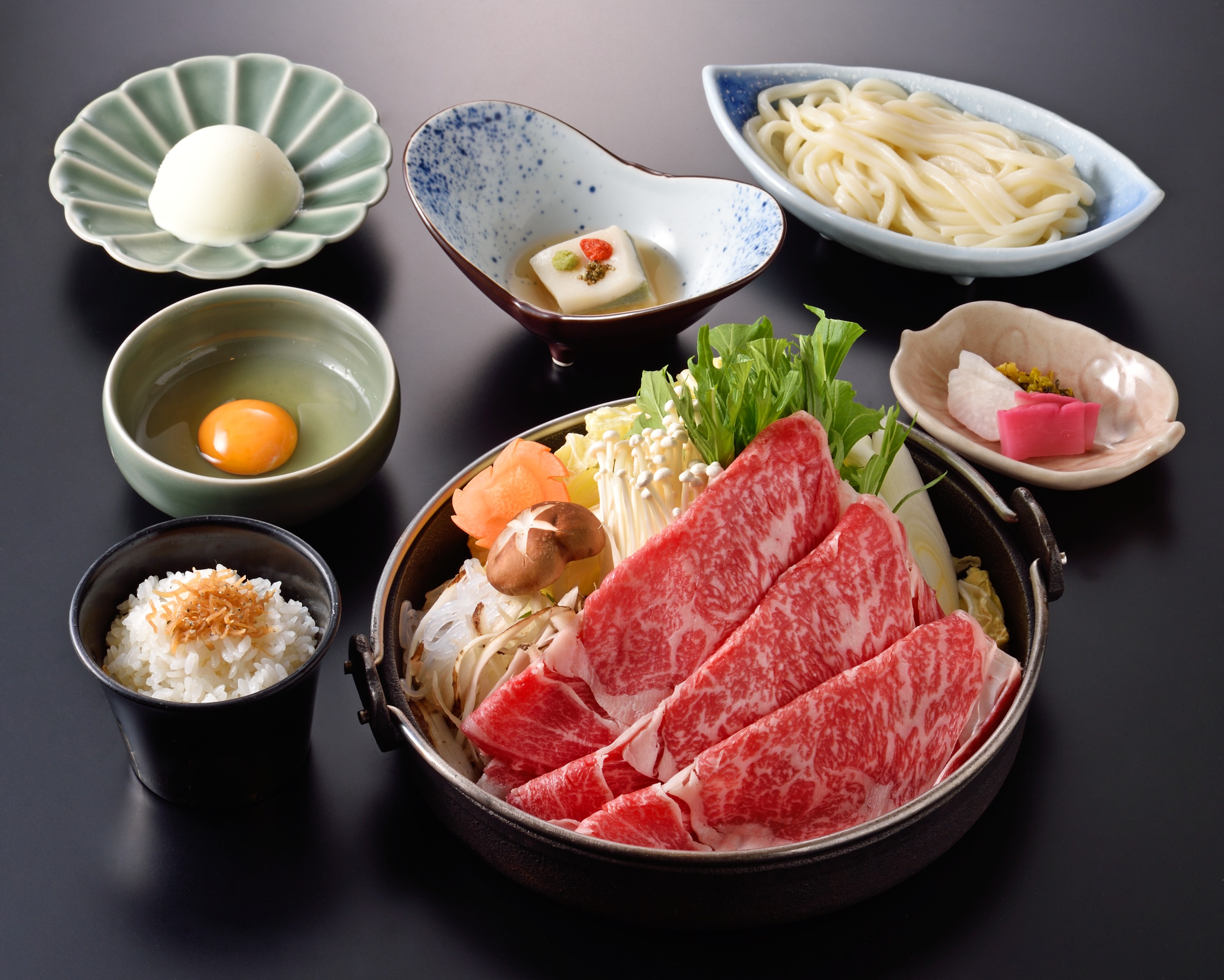 【壽喜燒午餐】可選擇喜好的肉品午餐（2,530日圓起）