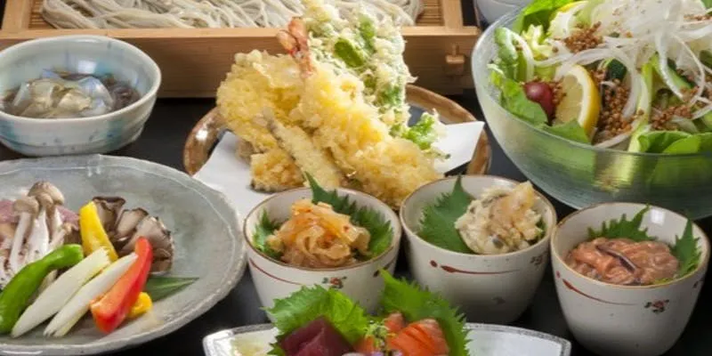 新潟名物布のり蕎麦とおいしい酒菜 きなせや. 赤坂割烹店