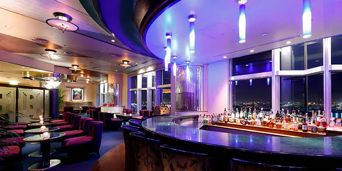 Sky Bar TOP OF THE CRYSTAL / Miyako Hotel Amagasaki