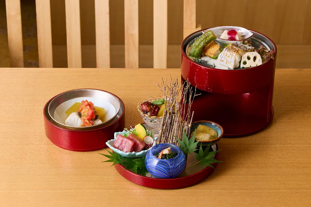 【Sen】3-tier Bento Box and 5 Other Dishes (Weekdays)