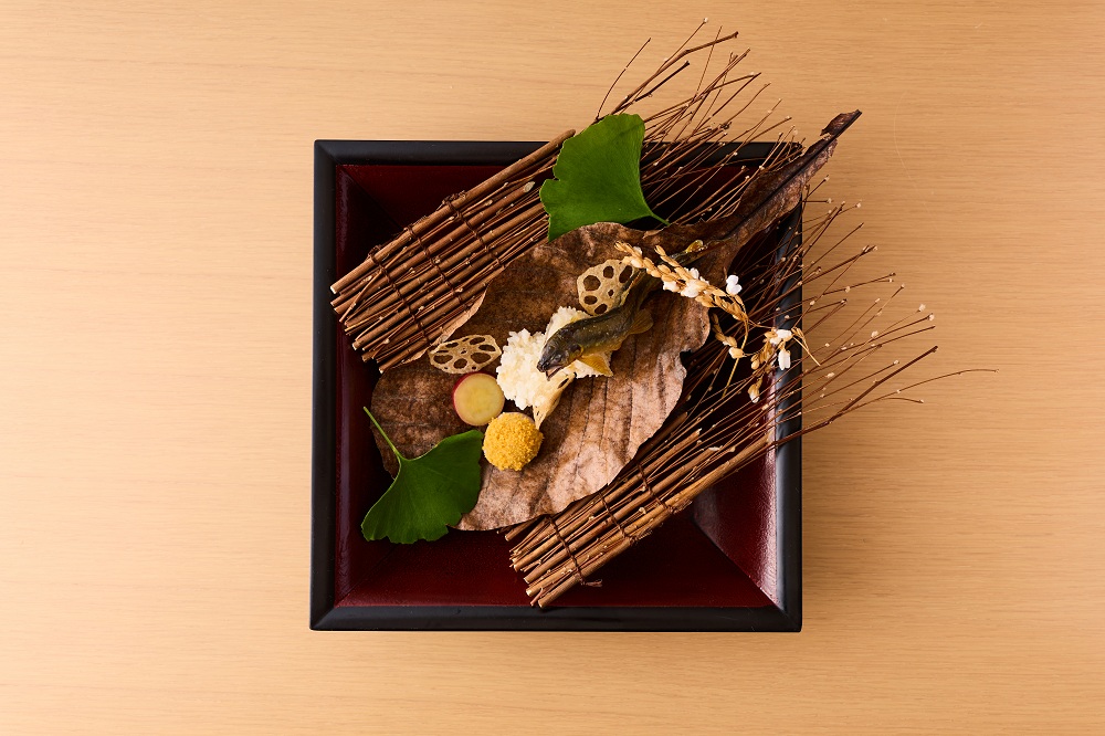 【昼食　風】先付、温物など全8品