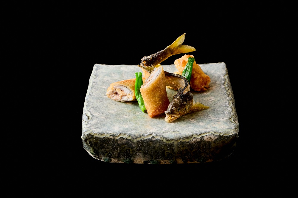 Kaiseki cuisine featuring seasonal ingredients carefully selected by our head chef