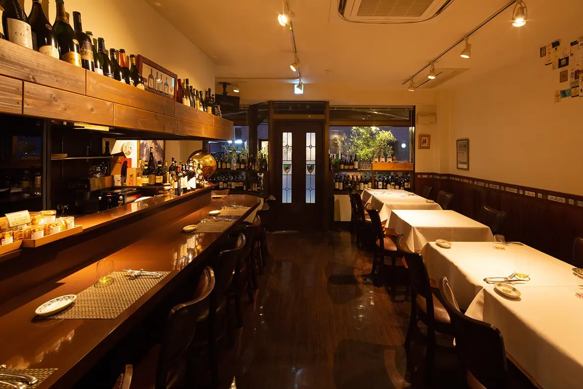 【スペシャルランチ】前菜、2種のパスタ、メインに選べるデザート等少し贅沢なランチコース