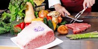 [Kobe Beef Course] Enjoy the captivating taste of world-famous Kobe beef right in front of your eyes.の画像