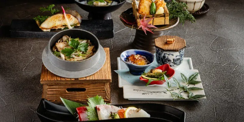 輝(かがやき)コース 接待に最適。豪華食材・旬食材を使用の全11品