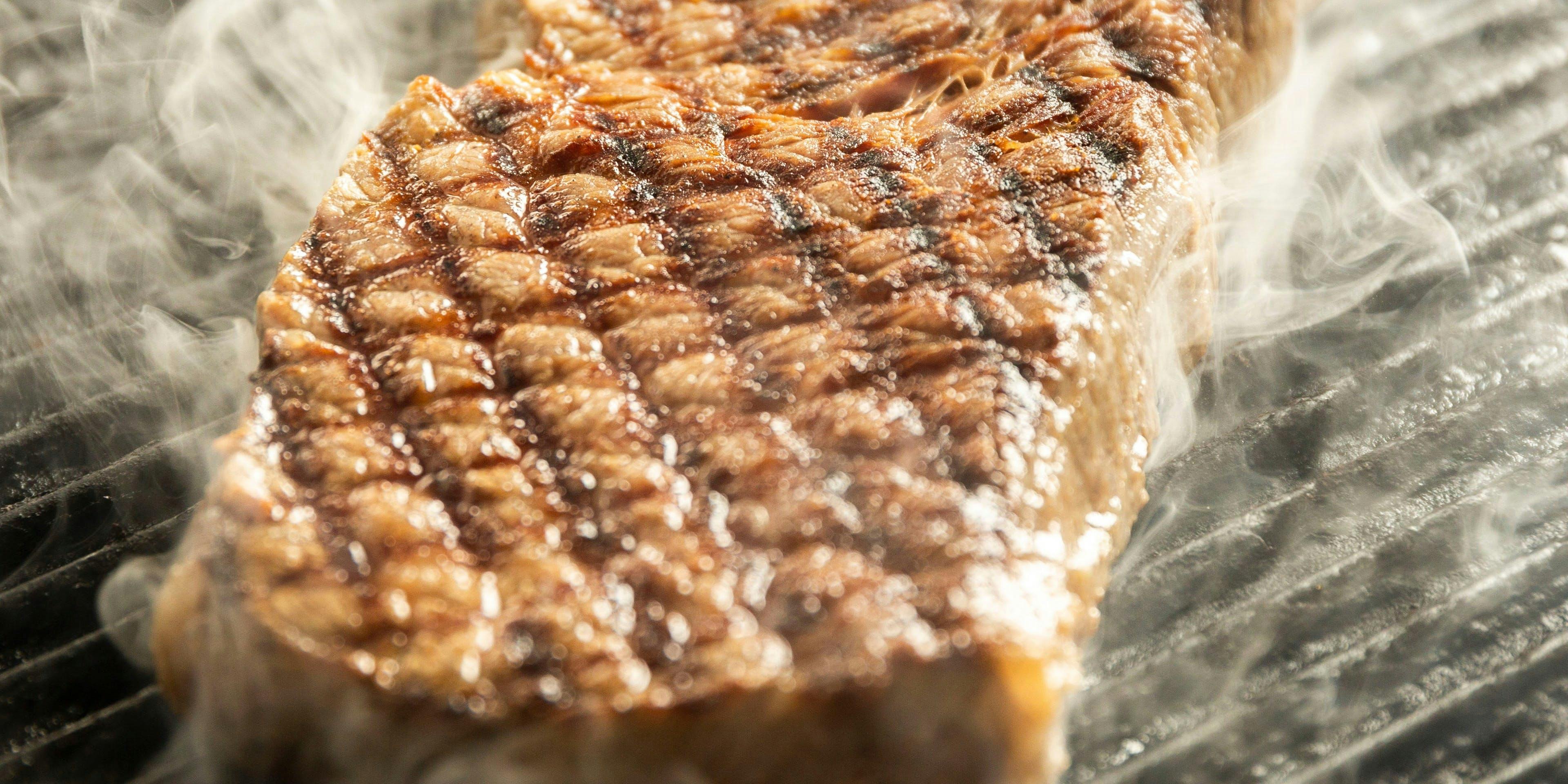 【熟成黑毛和牛午餐 200g】牛排、沙拉等共4道菜