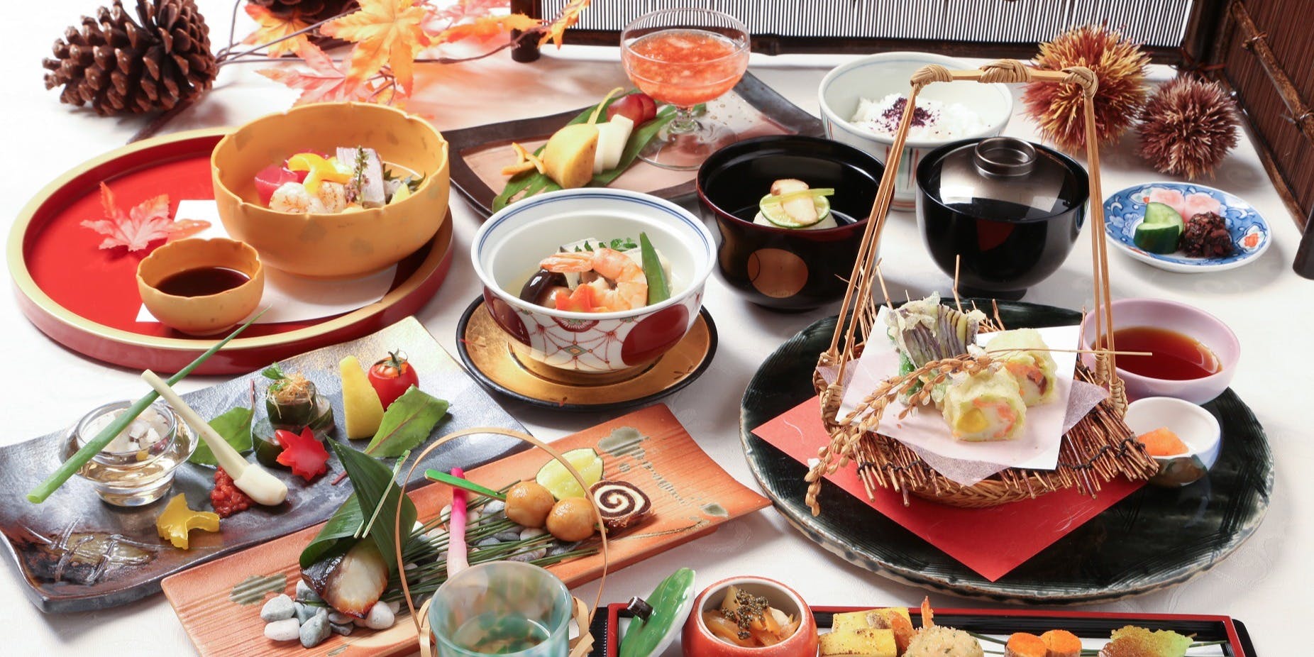 【季節会席】先菜、造り、温物、吸物、焼肴、油物、御飯、水菓子など全8品