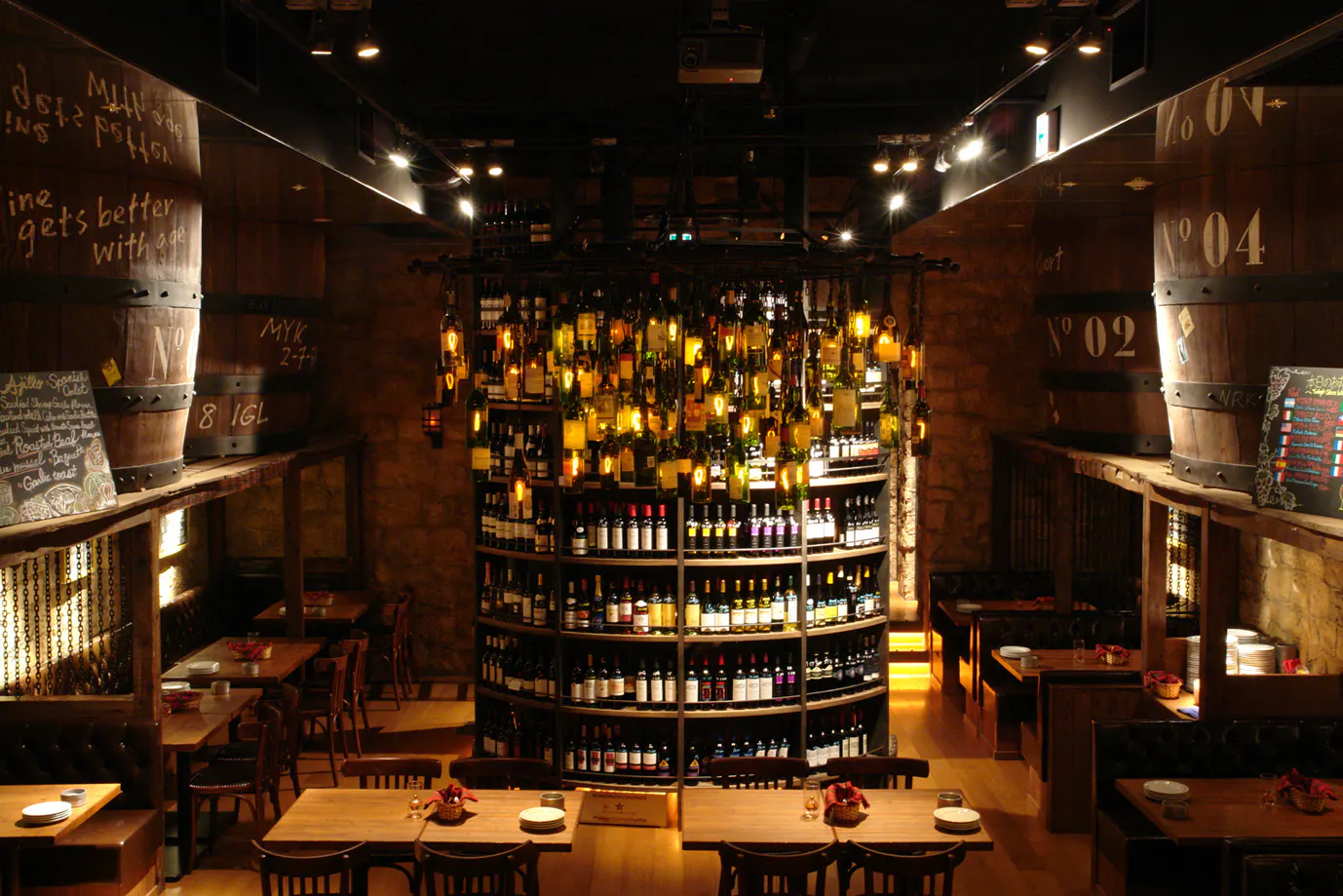 WINEHALL GLAMOUR 銀座