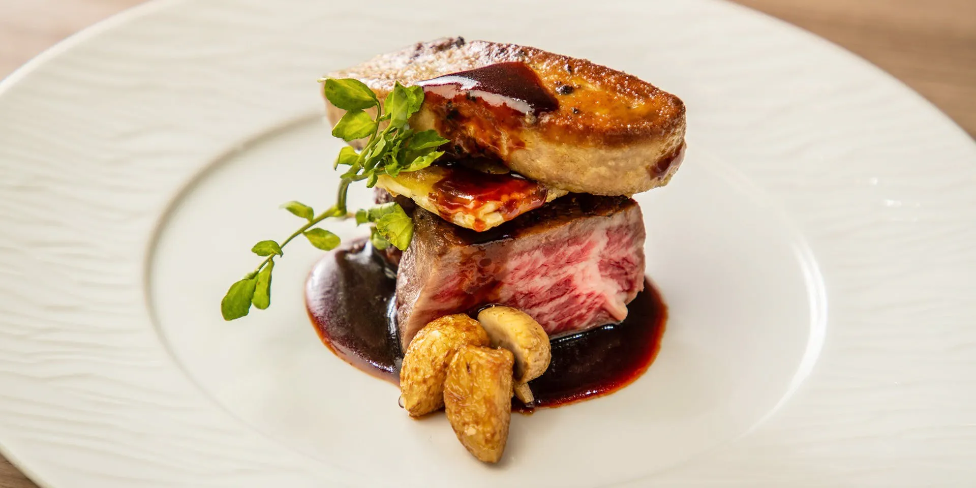 MEAT&WINE WINEHALL GLAMOUR 新橋