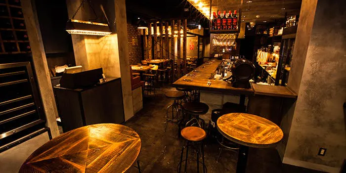 WINEHALL GLAMOUR 赤坂