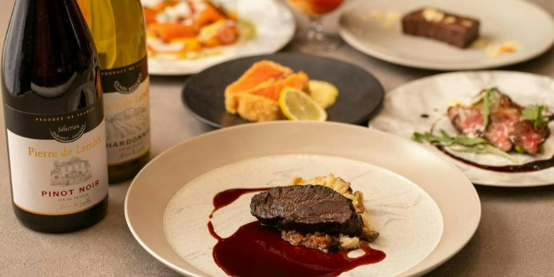 11月～Special Dinner～【仅含料理】　国产牛肉塔利亚塔、红酒炖牛颊肉等共6道菜　5,000円
