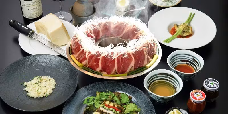 はかた極味鴨（きわみがも） を使った博多炊き肉鍋コース　6,500円～