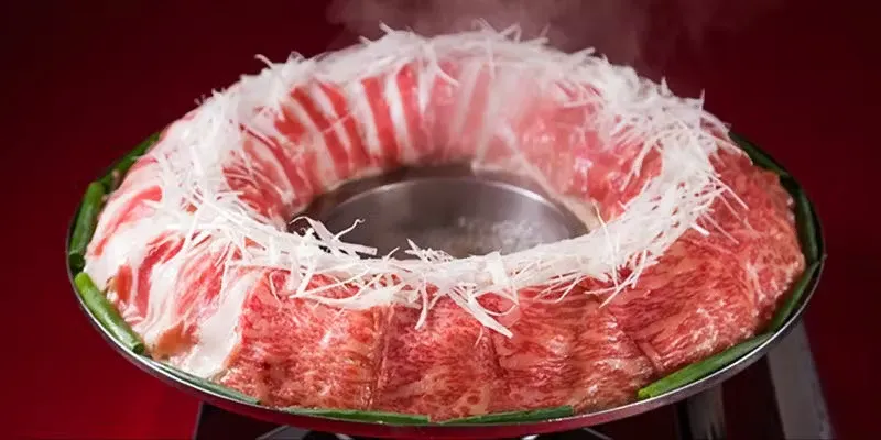 【博多炊肉锅混合套餐】两种肉的 Half & Half 5,700日元起