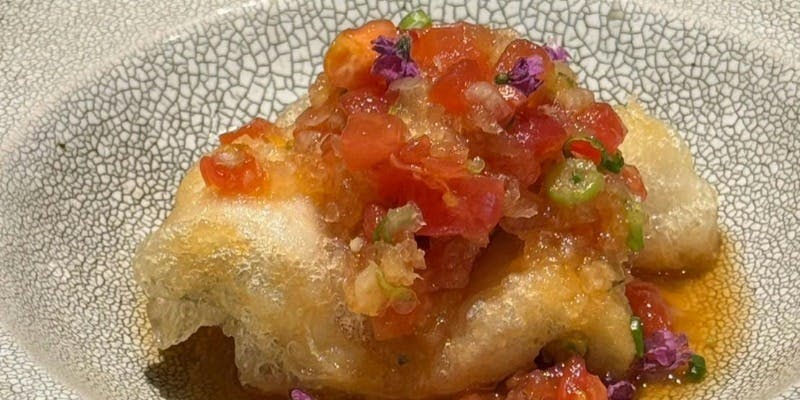 【葉月の献立 9品】メイン料理は白金豚のローストです。