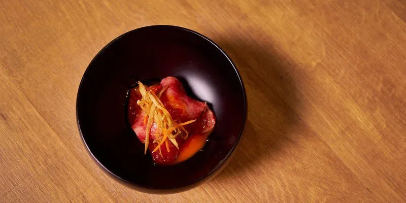 Kuchibi Course — 12 dishes including [Shibaura Direct] Premium Skirt Steak, [Yamagata Beef] Carefully Selected Lean Steak, and Yaki-Suki