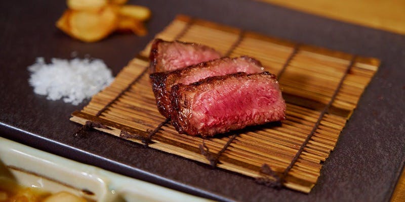～熾火okibiコース～【山形牛】厳選赤身ステーキ、焼きすき【芝浦直送】神ハラミなど 全13品