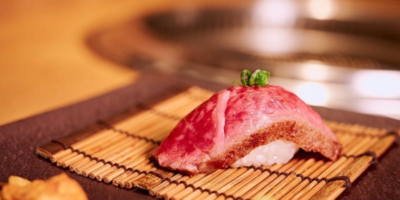 ～宵火yoibiコース～【山形牛】サーロインステーキと肉寿司、焼きすき【芝浦直送】神ハラミなど 全14品