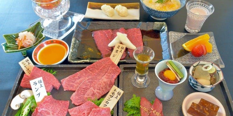 [Matsusaka Beef Premium Kaiseki Set] Four varieties of premium Matsusaka beef yakiniku and a selection of specially chosen Japanese black wagyu delicacies
