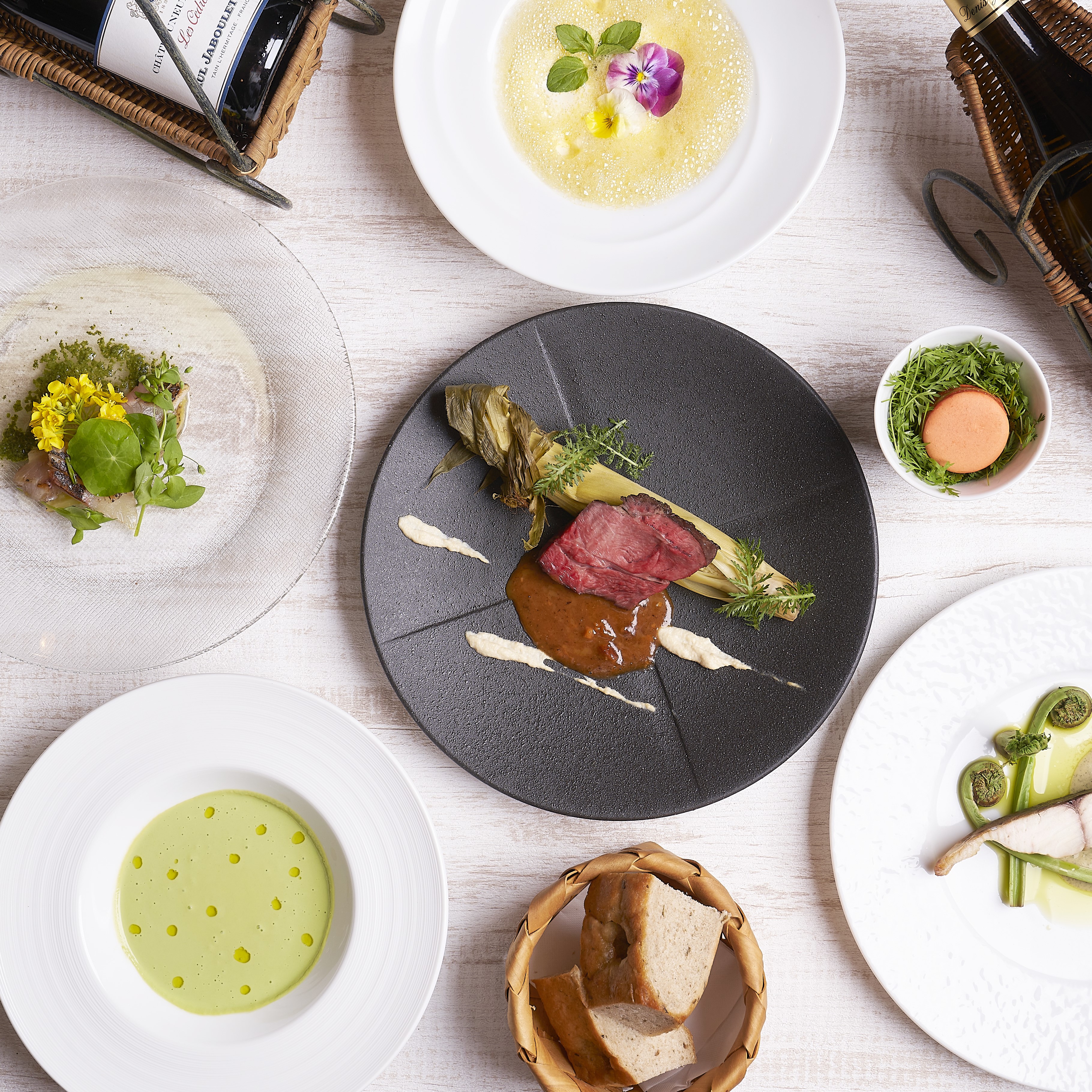 【旬を感じるフレンチディナーコース】前菜、スープ、肉と魚Wメイン、デザート全8品