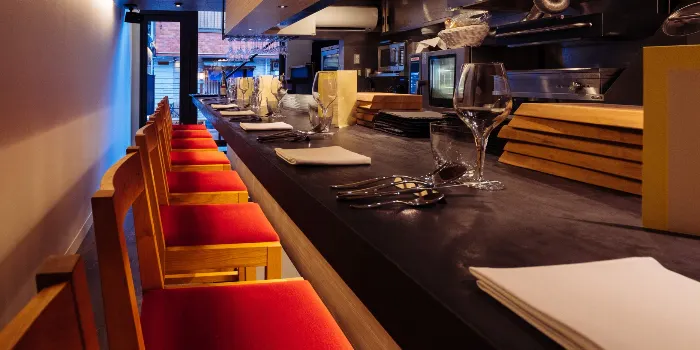 BISTRO HiNGE