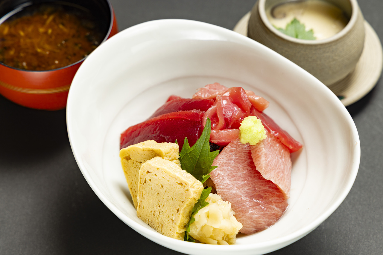 【天然本鮪丼】