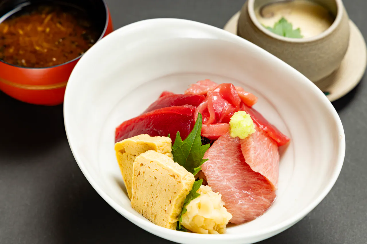 【天然本鮪丼】
