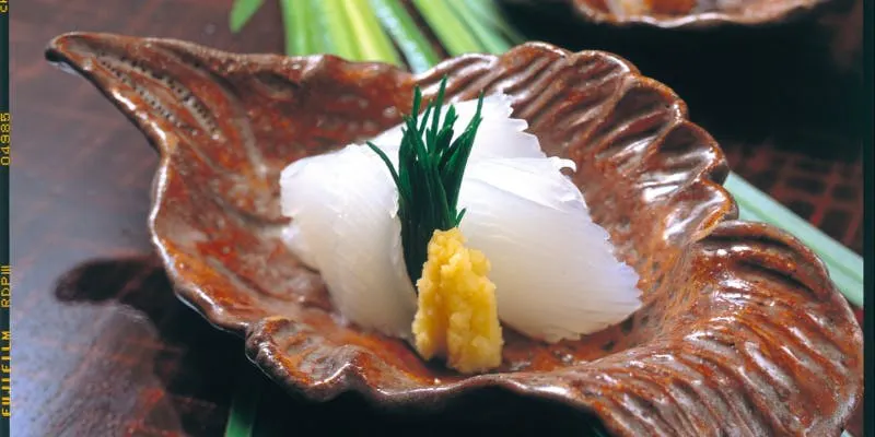 茶懐石（未在流献立）コース                            ※ We apologize for any inconvenience caused. Overseas customers are kindly requested to make a reservation through the hotel. Thank you for your understanding.