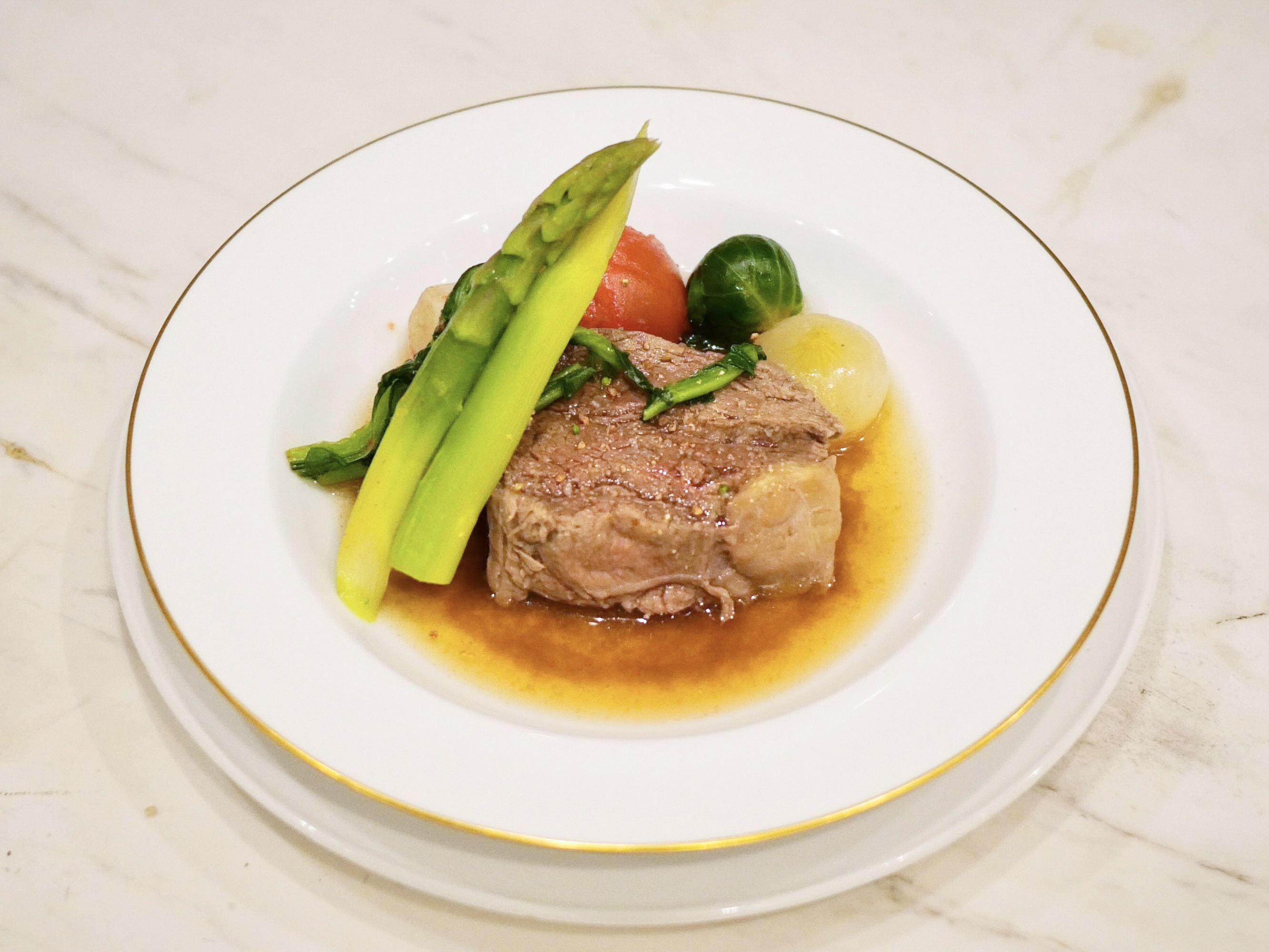  【シェフおまかせランチコース】お肉もお魚も美味しいものを全て食べたい！という方にオススメです！デザートと食後の飲み物つき