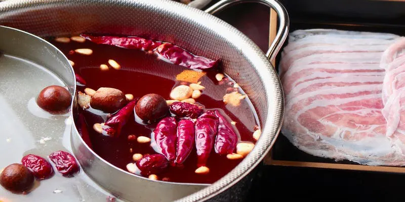 【Herbal Hot Pot Course】~Peony~ Today's Special, Clear Broth Hot Pot, Risotto & Dandan Noodles for the Finishing Touch, and 5 Courses in Total