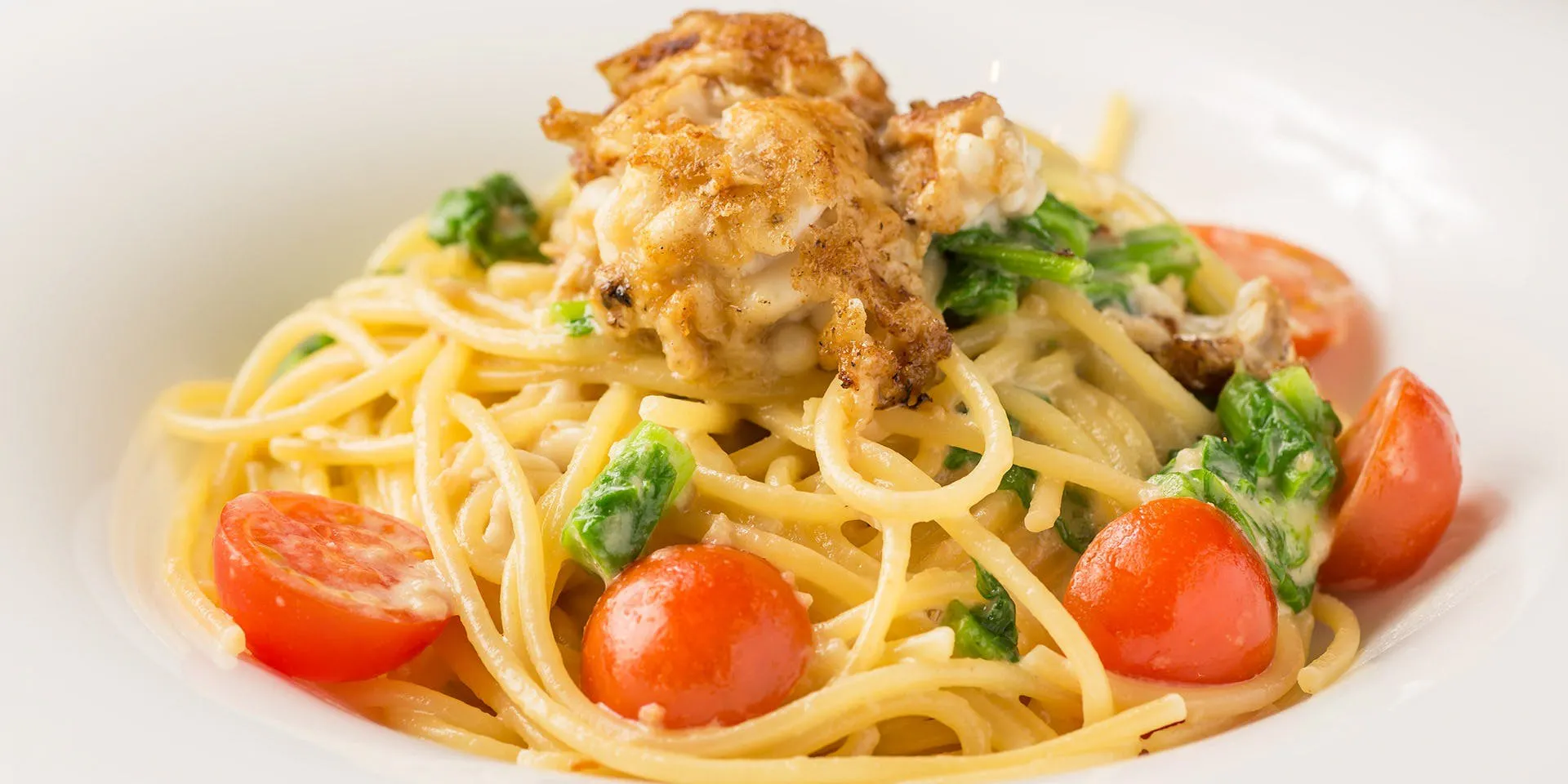 【コースランチ】前菜盛合せ、シェフおまかせパスタ、本日のメインなど全4品