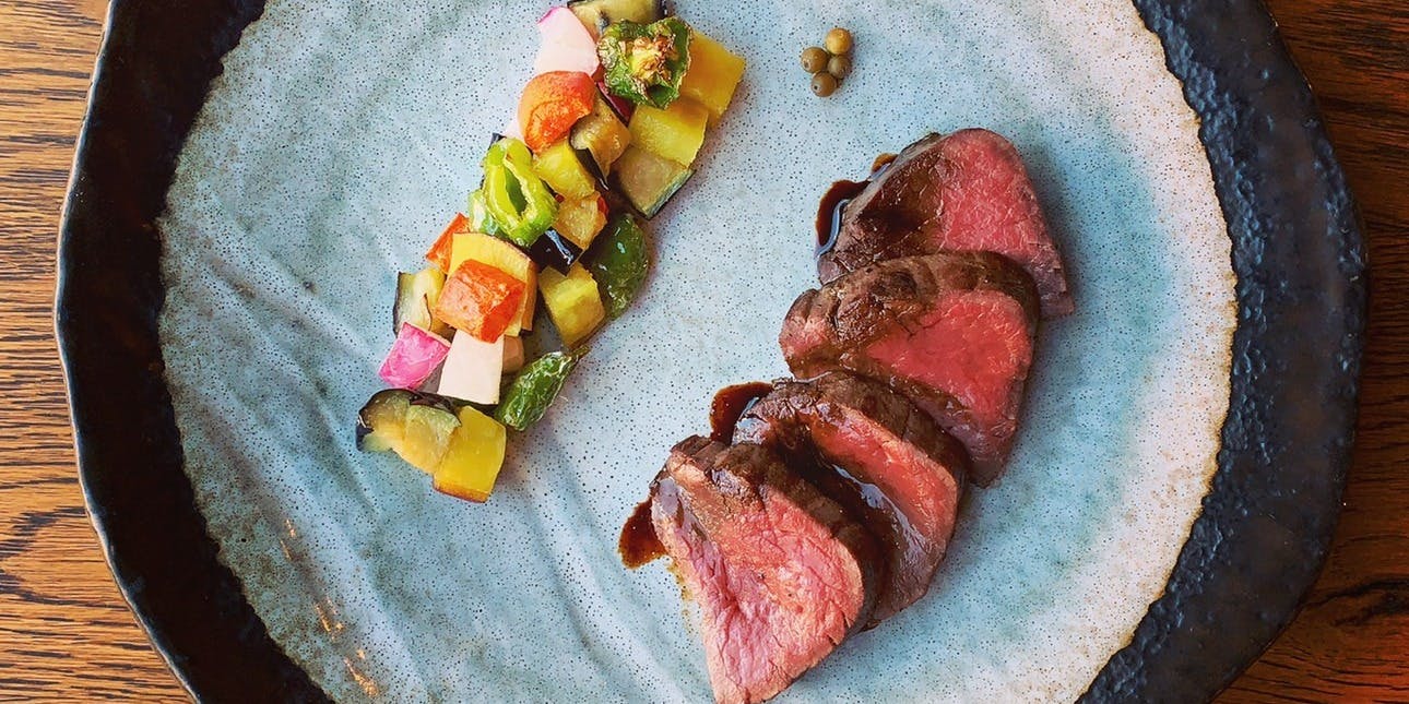 [Online Reservation Only] 5 Courses including Meat Dishes and Specialty Gratin with Pairing of 5 Award-Winning Wines Selected by Competition Winners