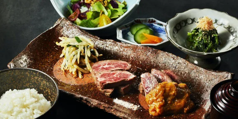 【和牛ランプステーキ130gと釜炊き御飯】手軽に豪華お肉を堪能