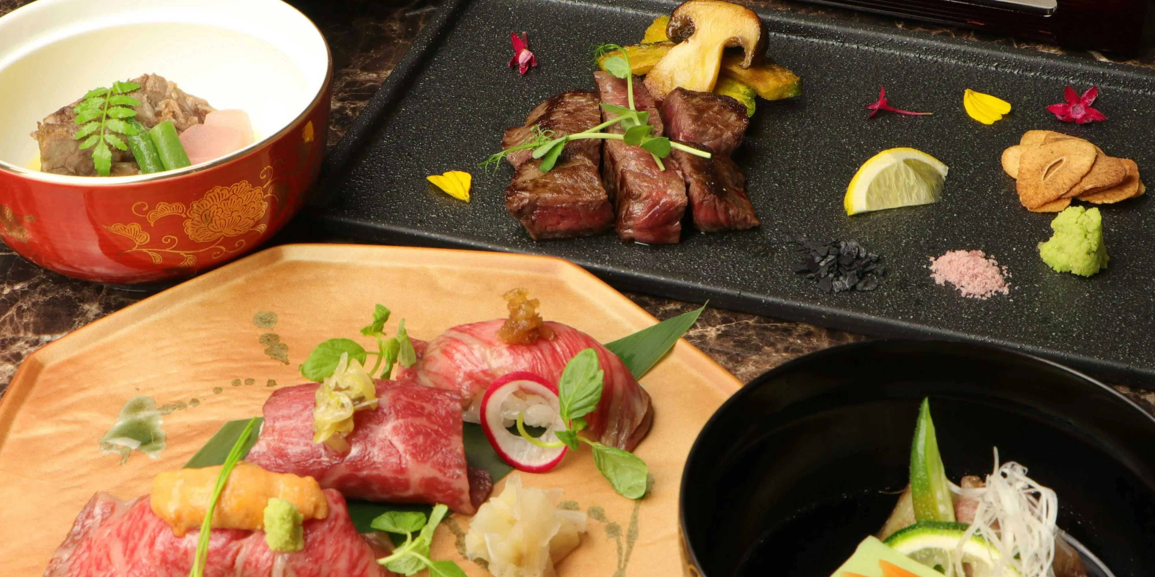 [Meat Kappo Lunch] Private room with anniversary meat sushi! Includes a toast with champagne and a message cake.
