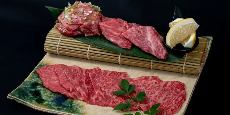 [Hana] Exclusive weekday lunch course featuring a selection of premium Wagyu and black-haired Wagyu Yukhoe, consisting of 8 dishes. (90-minute limit)