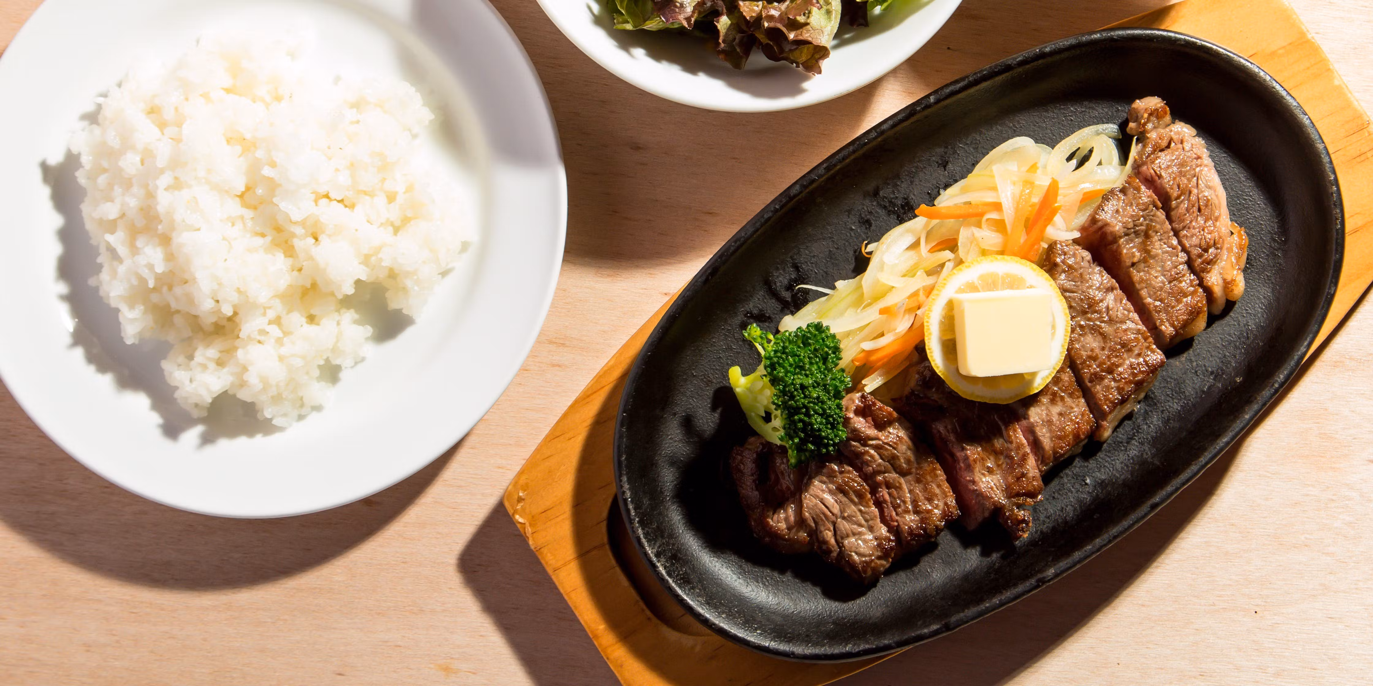 【LUNCH】鉄板ジュージュービーフステーキランチ
