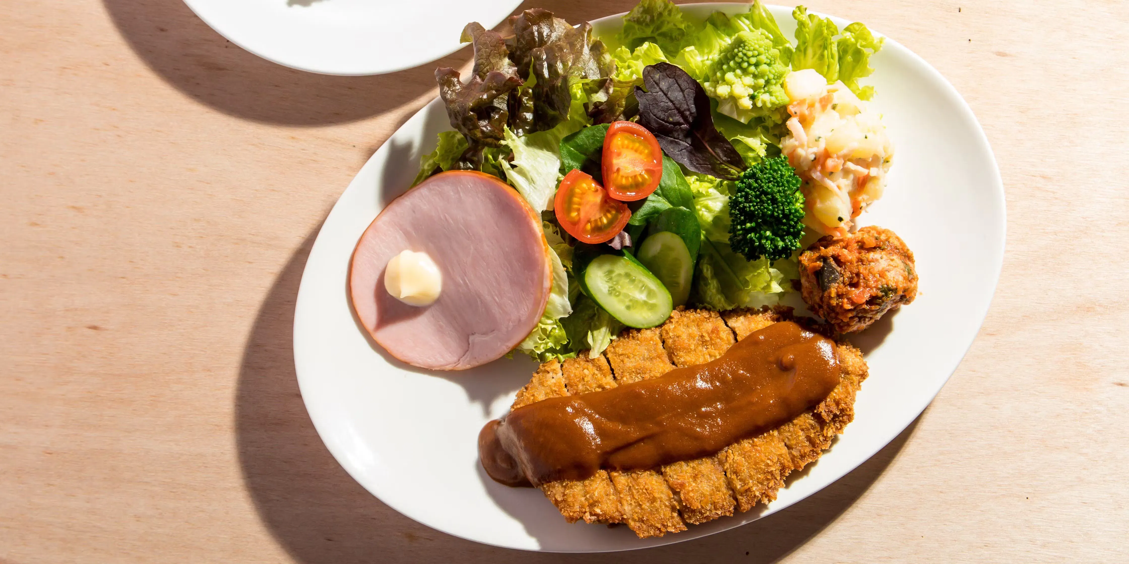 【LUNCH】洋食屋の濃厚デミビフカツランチ