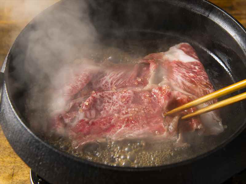 【可選半包廂・無服務費】當季食材＜松茸＞＆黑毛和牛壽喜燒
