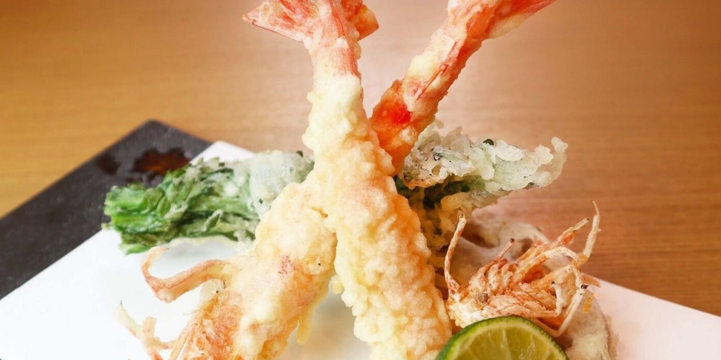 【松】松井自豪的標準天婦羅套餐。使用活車蝦兩尾及時令食材，還有兩種生魚片！