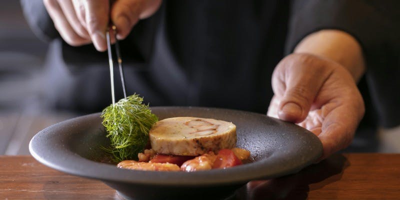 【con grazienコース】活蛸・本鮪・穴子などの前菜から鮎や黒毛和牛のグリル、 鮑のパスタなど全9品