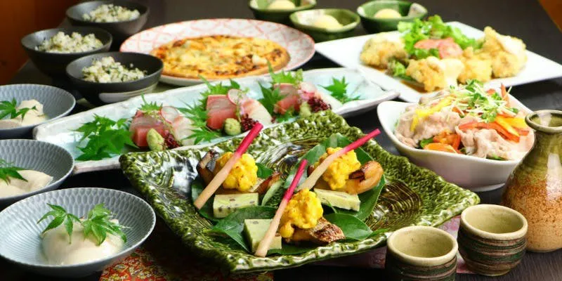 【華課程】生魚片三種、烤物、炸物等共八道菜品