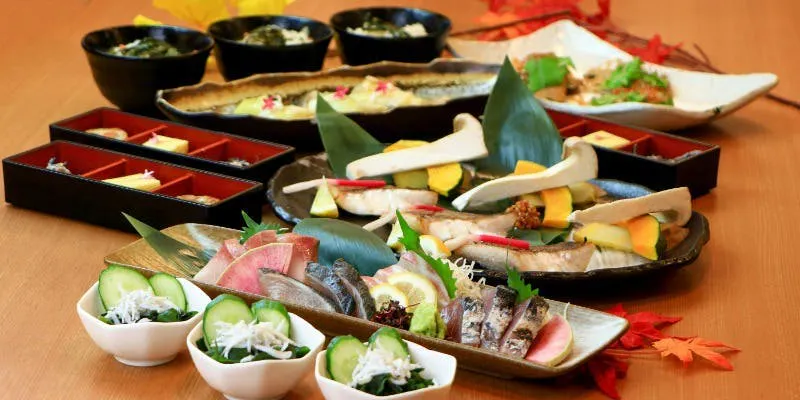 【彩コース】꽁치 타츠타아게×볼락 와카사야키 등 총 8품